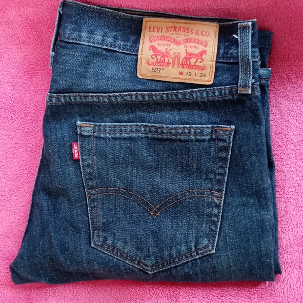 ✨Levi's 527 Jeans✨